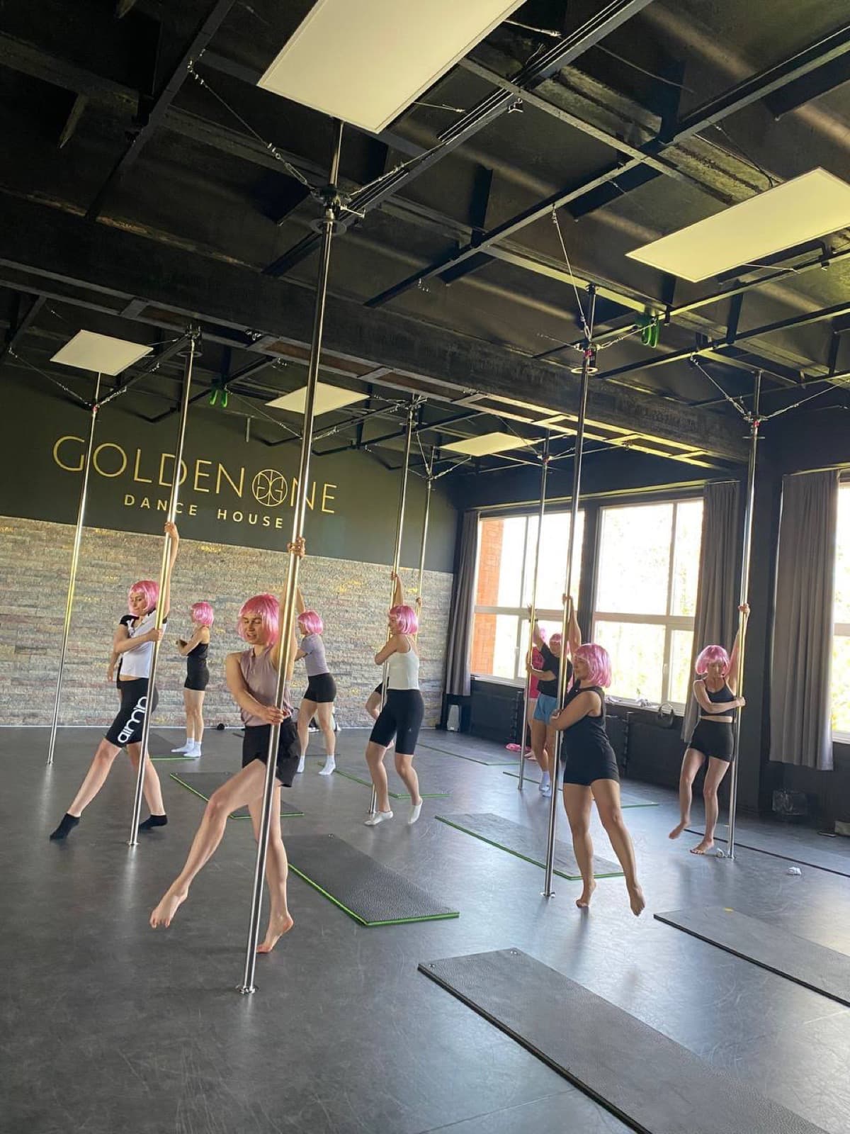 Pole Dance studijas noma Rīgā